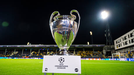 انقلاب ترتيب المجموعات: برشلونة يترنح وفريق مغمور يسرق الأضواء.
