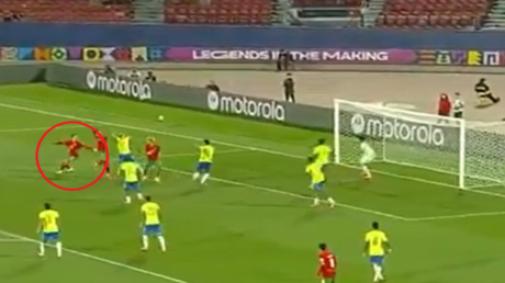 شاهد بالفيديو.. هدف خرافي للنجم المغربي في شباك "السيلساو"


