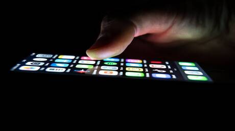 مشروع قانون أوروبي يهدد خصوصية الهواتف بمسح الرسائل الشخصية