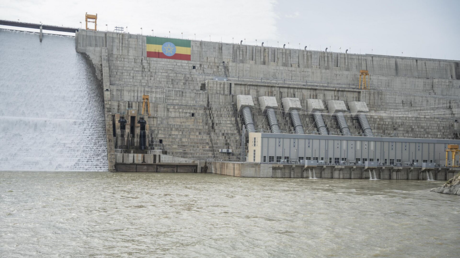 دبلوماسي مصري يحلل: لماذا تختلف تعاملات إثيوبيا مع مصر عن السودان؟