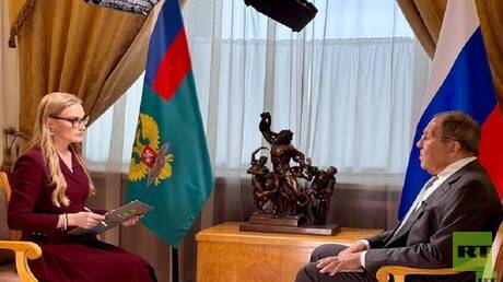  لافروف: علاقاتنا مع دمشق صداقة حقيقية وليست انتهازية ولذلك استأنفنا الاتصالات معها

