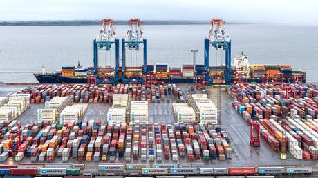 صندوق النقد يرفع توقعات النمو العالمي محذراً من رياح التفتت الاقتصادي