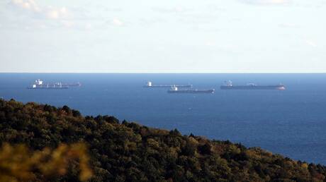 مفوض الطاقة الأوروبي: العمل مستمر لفرض حظر كامل على واردات النفط والوقود النووي الروسي 