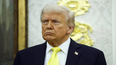 1. ترامب يكشف: الولايات المتحدة تمتلك أسلحة متطورة مجهولة للعالم