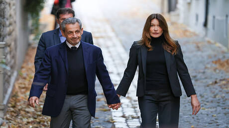 بالفيديو.. ساركوزي يدخل السجن.. والإدانة تلاحق حملته الرئاسية