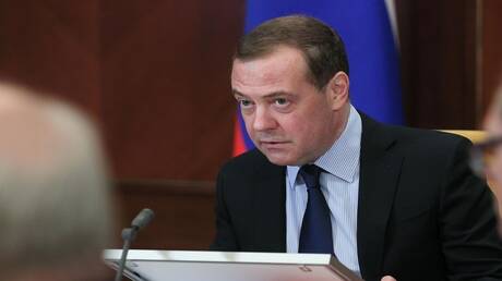 مدفيديف يهنئ أصدقاء روسيا على نجاح اختبار صاروخ "بوريفيستنيك" المجنح