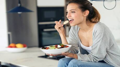 عادات غذائية تدمر نسيج العظام