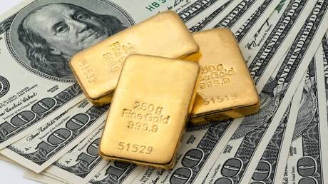 تراجع أسعار الذهب مع تشديد الاحتياطي الفيدرالي لسياساته النقدية