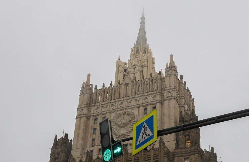 الخارجية الروسية: موسكو تقيم اتصالات مكثفة مع المسؤولين السوريين