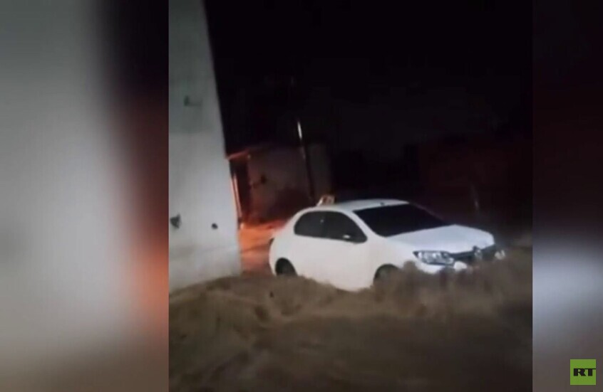 فيضانات تجتاح بلدة في كولومبيا