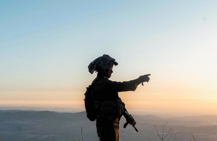 نصب بوابة حديدية.. الجيش الإسرائيلي يعزل قرية بريف القنيطرة جنوب غربي سوريا (صور + فيديو)