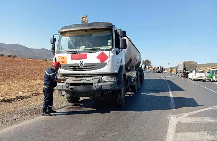 الجزائر.. حادث مميت بين قطار وشاحنة في برج بوعريريج