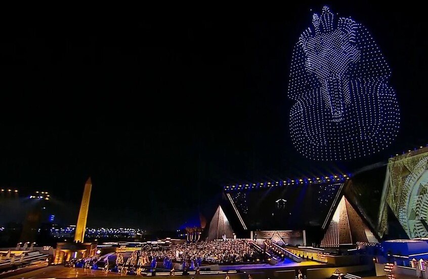 شقيقتان مصريتان تبهران ضيوف افتتاح المتحف المصري الكبير ـ فيديو