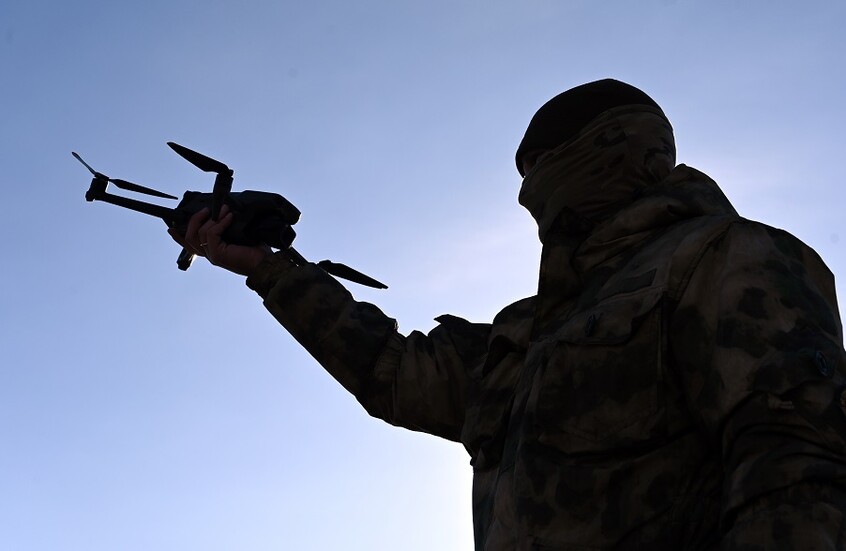 قائد كتيبة أوكراني يدعو لاستخدام الدرونات في قصف سكان أوديسا المناهضين للتعبئة القسرية