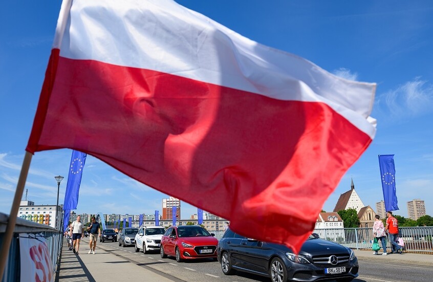 "أحد ما جن جنونه؟".. برلماني بولندي يهاجم حكومة بلاده بسبب أوكرانيا