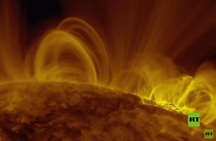 معهد أبحاث الفضاء يعلن عن توهجات قوية صادرة من الشمس