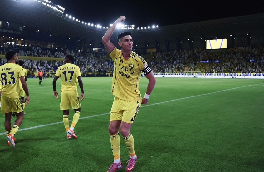 رابطة الدوري السعودي تعلن حصول رونالدو على جائزتين (فيديو)