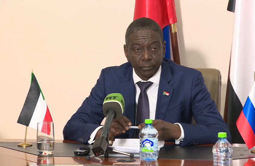 سفير السودان لدى موسكو يؤكد على ضرورة تسوية الصراع دون تدخل خارجي