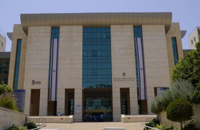 فضيحة فساد كبرى.. وزراء إسرائيليون في دائرة الاشتباه بقضية "مصافحة الأيدي"