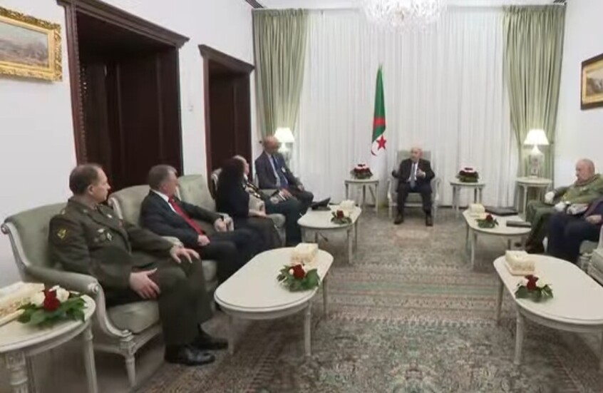 تبون للعقيد الروسي المتقاعد بافيلينكو: نزعكم للألغام أنقذ مئات الجزائريين (فيديو)