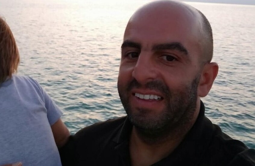 صار حديث بريطانيا .. جزائري يتوج بطلا شعبيا في لندن (صور)