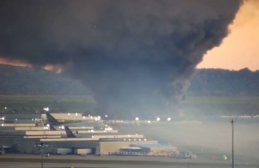 "سي إن إن": مقتل 7 أشخاص على الأقل وإصابة 11 إثر تحطم طائرة بالقرب من مطار لويفيل بولاية كنتاكي