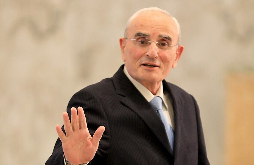 وزير الدفاع اللبناني: تواصل عون مع نتنياهو غير وارد