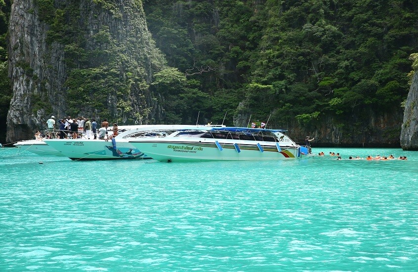 "يديعوت أحرنوت" تكشف تفاصيل فضيحة وسلوك فاحش ومقيت للسياح الإسرائيليين في تايلاند والسلطات تتحرك