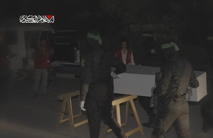 "كتائب القسام" تعلن عزمها تسليم جثة أسير إسرائيلي مساء اليوم