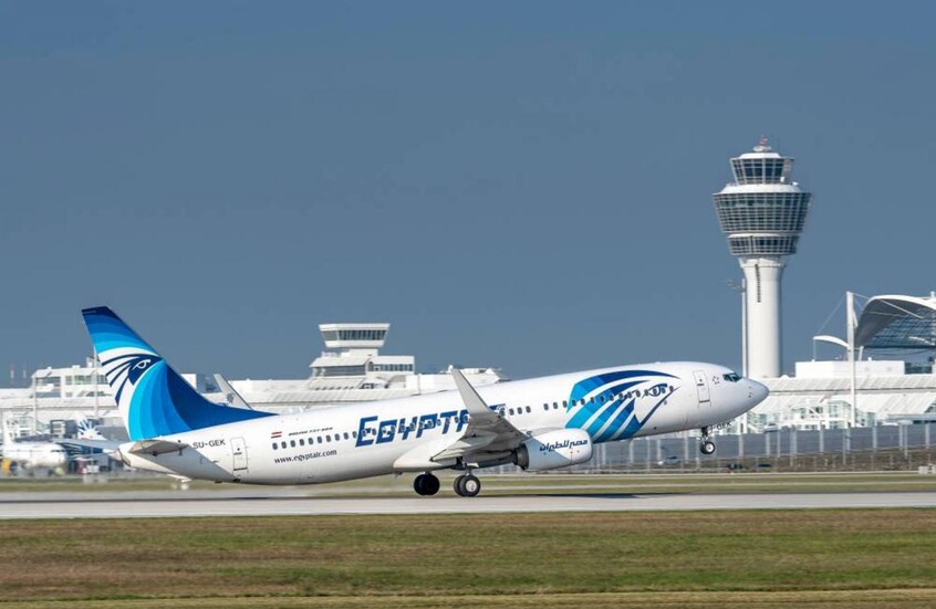 طائرة مصرية تواجه أزمة في السعودية