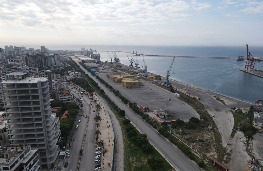 موانئ أبوظبي تستحوذ على حصة في محطة حاويات اللاذقية مقابل 22 مليون دولار