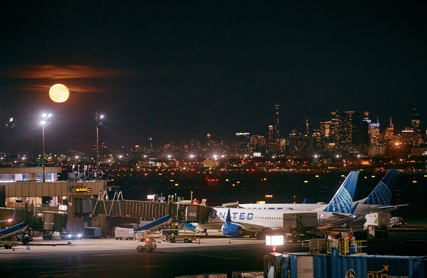 مطارات أمريكا في أزمة كبيرة بسبب الإغلاق الحكومي التاريخي