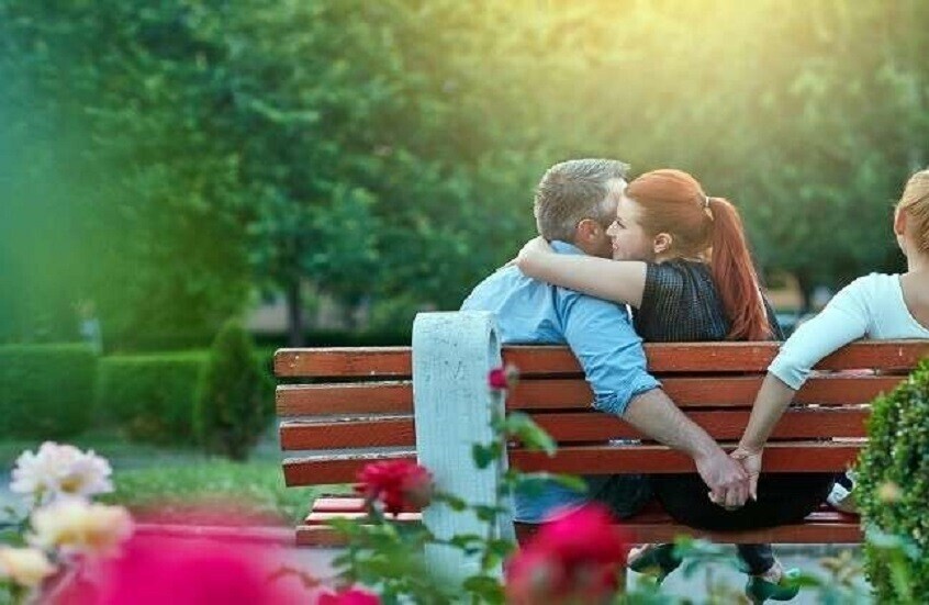 عالمة نفس تحدد أحد الأسباب الرئيسية لخيانة المرأة