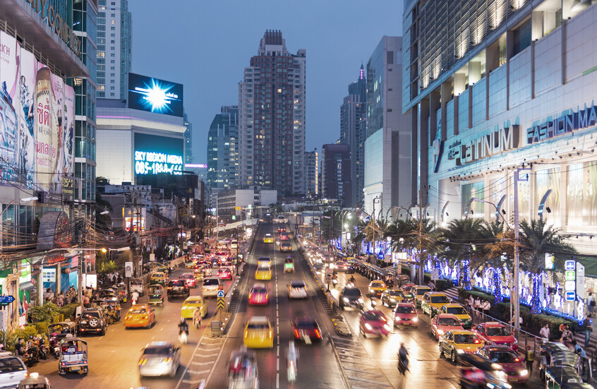 بعد ممارسة الجنس أمام العلن وحفلة المخدرات.. السلطات في تايلاند تعتقل إسرائيليا بقضية جديدة