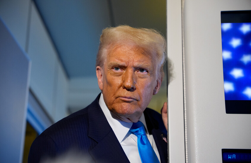 ترامب يعفو عن أحد نجوم الرياضة