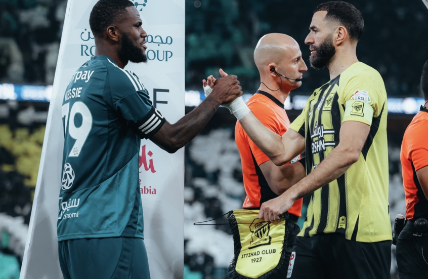 الاتحاد يتحدى الأهلي للعودة إلى سكة الانتصارات قي الدوري السعودي.. الموعد والقنوات الناقلة