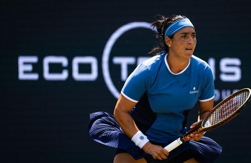 "لم أعد وزيرة السعادة".. أنس جابر تكشف معاناتها من الاكتئاب (فيديو)