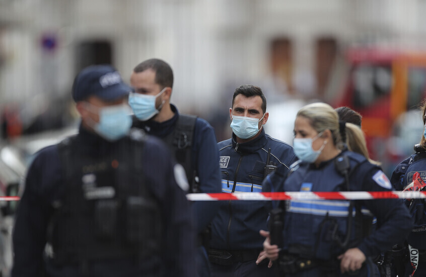 عصابة مقنعة تقتحم منزل نائب فرنسي وترعب زوجته