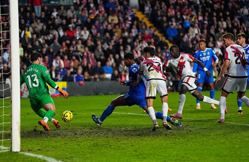 العقدة مستمرة.. ريال مدريد يتعثر أمام فاليكانو