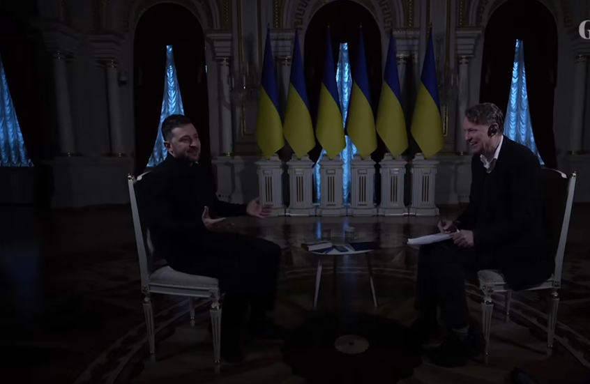 انقطاع الكهرباء خلال مقابلة زيلينسكي مع "الغارديان" (فيديو)