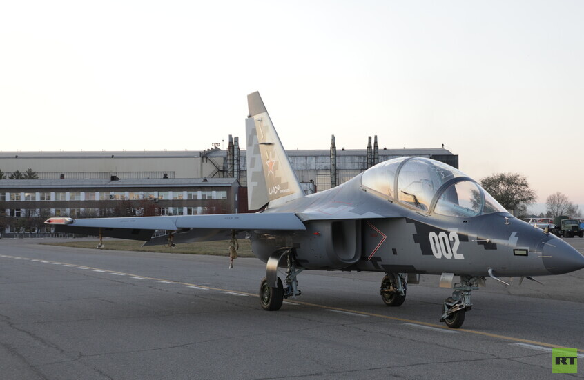 "روستيخ" تطلق طائرة "ياك-130 إم" وطائرة "أنسات-إم" المُستبدلة للواردات في معرض دبي للطيران 2025