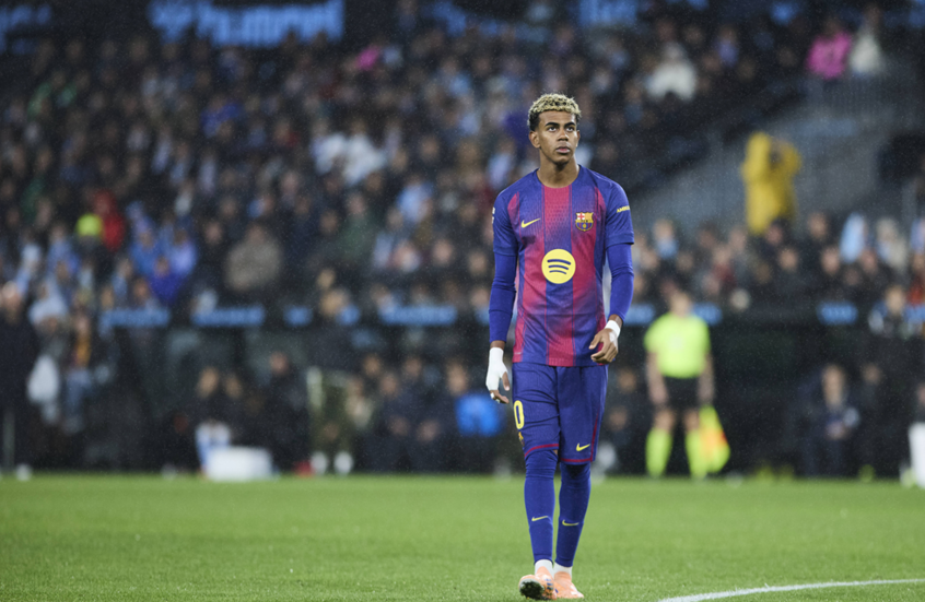 لامين جمال ينتقد تكتيك هانزي فليك في مباراة برشلونة وسيلتا فيغو (فيديو)