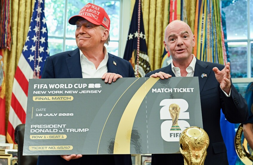 أرباح "الفيفا" تتجاوز المدرجات.. هوس تجاري جديد باسم كأس العالم