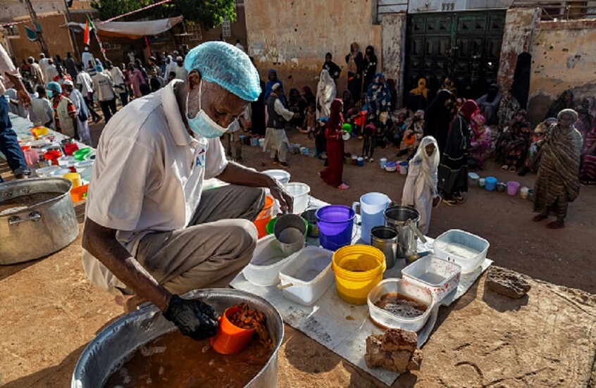 الحكومة السودانية تقدم رؤيتها للهدنة الإنسانية بينما تشير "الرباعية" إلى احتمال فرضها بالقوة