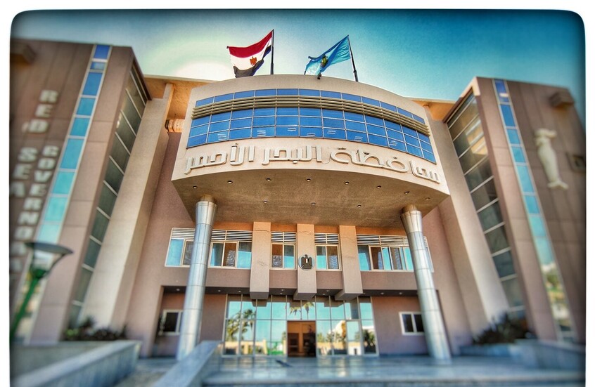 مصر.. محافظة البحر الأحمر تكشف لـRT تفاصيل إصابة سياح روس في حادث