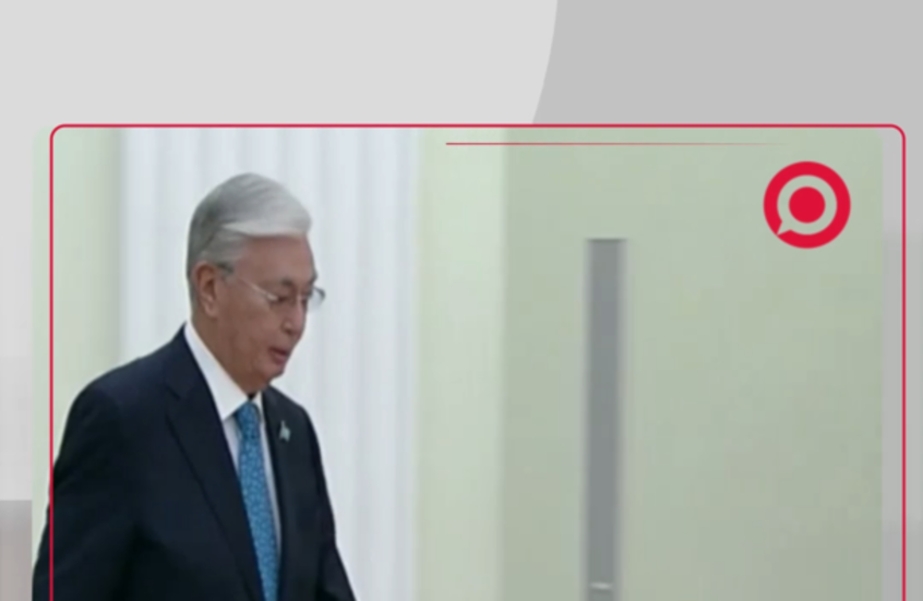 قدم في زيارة دولة تستغرق يومين.. الرئيس بوتين يستقبل توكاييف في الكرملين