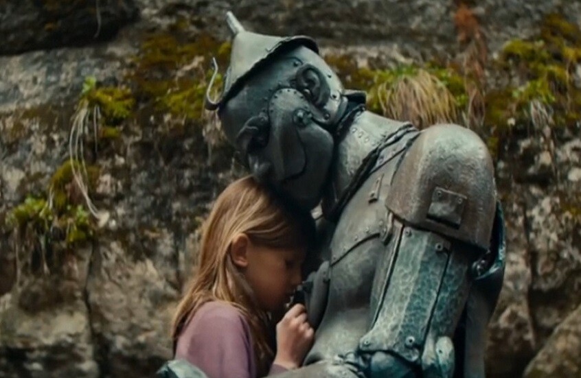 ثمانية أفلام روسية تتجاوز المليار روبل في إيرادات 2025