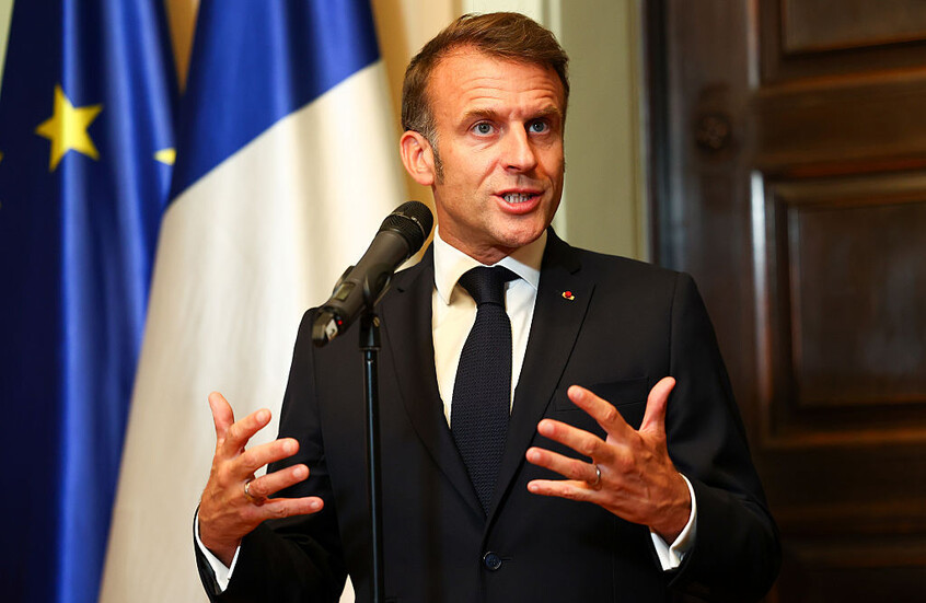 ماكرون يشكر تبون على عفوه عن بوعلام صنصال ويؤكد استعداد باريس لمواصلة الحوار مع الجزائر