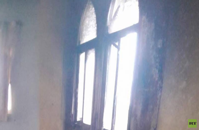 مراسلتنا: مستوطنون يحرقون مسجدا في سلفيت وسط الضفة الغربية (صور)