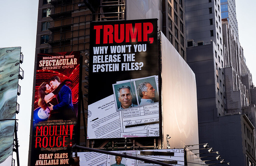 وثائق إبستين تكشف رسائل مثيرة حول ترامب ومحاولات التأثير على حملته الرئاسية